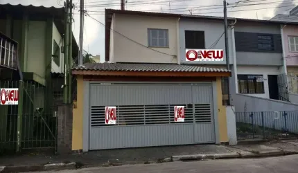 EXCELENTE SOBRADO COM 02 DORMITÓRIOS NO CENTRO