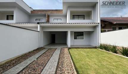 Casa com 3 dormitórios para alugar no bairro Capitais em Timbó/SC