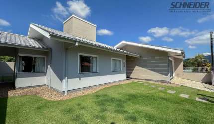 Casa com 3 dormitórios para alugar no bairro Fritz Lorenz em Timbó/SC