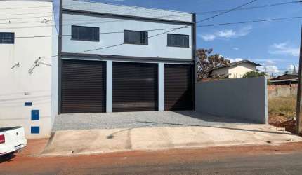 Barracão / Galpão / Depósito à venda na Independência, 8, Lourdes, Anápolis por R$ 1.500.000