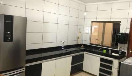 Casa com 3 quartos à venda na 3, 1000, Itamaraty 2ª Etapa, Anápolis por R$ 410.000