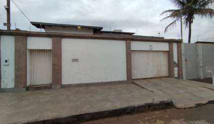 Casa com 3 quartos à venda na Franklin Roosevelt, 167, Vila Nossa Senhora D'Abadia, Anápolis por R$ 750.000
