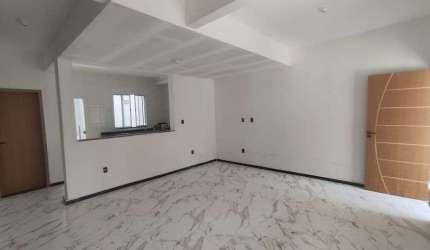 Casa com 3 quartos e 2 banheiros localizada em São José da Lapa.