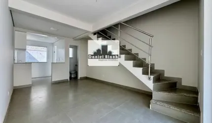 Casa à Venda no Bairro Planalto - Belo Horizonte