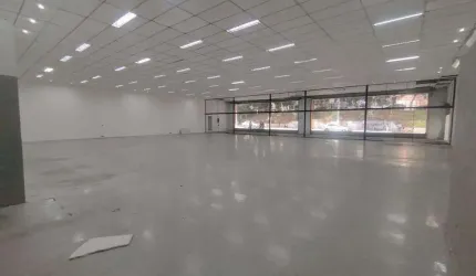 Barracão / Galpão / Depósito à venda na Avenida Interlagos, 0001, Jardim Marajoara, São Paulo por R$ 7.000.000