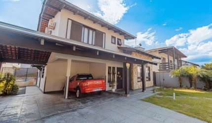 Venda Bela casa no Bairro Gloria