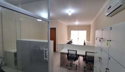 SALA COMERCIAL MOBILIADA