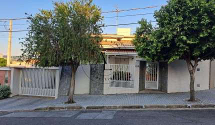 Casa em Bolsão de Segurança com 4 Quartos (3 Suítes) - Conforto e Tranquilidade!