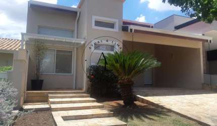 Luxuosa Casa com 3 Suítes e Área Gourmet em Condomínio Privilegiado de Paulínia!