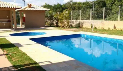 Apartamento - Cond. com piscina