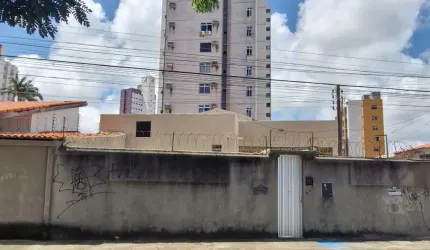 Casa Duplex para venda com 495 metros quadrados com 6 quartos em Vicente Pinzon - Fortaleza - CE
