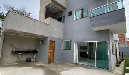 Casa à venda no bairro Castelândia - Serra/ES