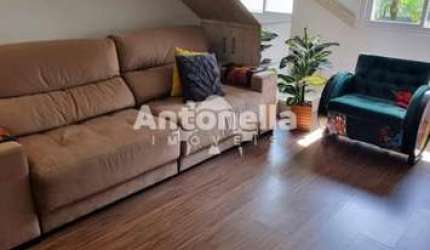 Sobrado à venda no bairro Desvio Rizzo