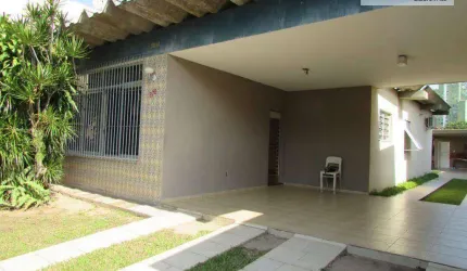 Casa com 3 dormitórios à venda, 169 m² por R$ 900.000,00 - Vila Valença - São Vicente/SP