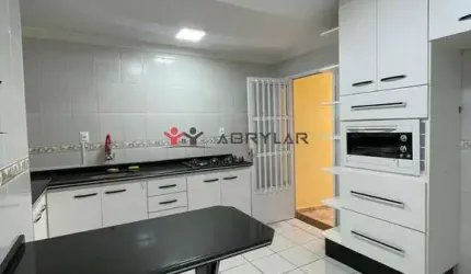 Casa à venda em Jundiaí, Parque Residencial Eloy Chaves, com 4 quartos, com 130 m²