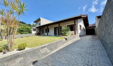 Linda casa térrea esperando por sua família!
