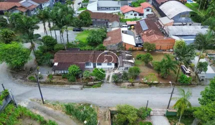 Terreno de esquina com 1.000m² - 100% PERMUTA FINANCEIRA no Glória