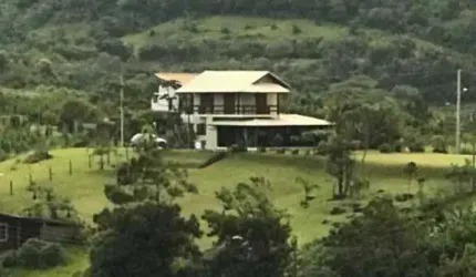 Casa Alvenaria para Venda em Areias de Macacu Garopaba-SC