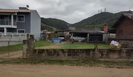Casa Alvenaria para Venda em Ambrósio Garopaba-SC