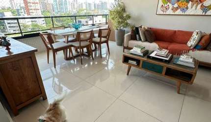 Pituba, 150m², climatizado, 3 suítes, sala ampliada, 3 vagas, área de serviço, fino acabamento, armários, apenas: R$1.350.000,00. Agende sua visita!