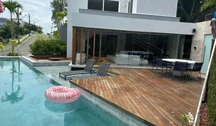 Mansão Alphaville 2, finamente decorada, 4 vagas, 4 suítes, piscina privativa, climatizado, adega, suíte master, etc. Agende sua visita!