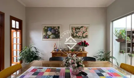 Linda Casa com 3 dormitórios à venda, 98 m² por R$ 600.000 - Villa Branca - Jacareí/SP