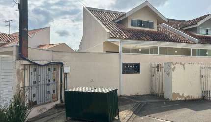 Casa para Venda em Colombo, Roça Grande, 3 dormitórios, 2 banheiros, 3 vagas