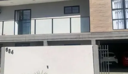 Sobrado para Venda em Curitiba, Bairro Alto, 3 dormitórios, 1 suíte, 3 banheiros, 3 vagas
