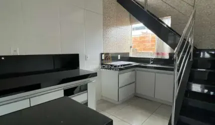 SOBRADO A VENDA NO BAIRRO SANTA ROSA