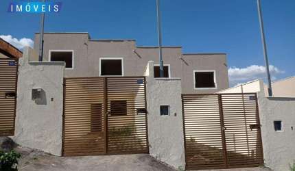 Casa à venda no bairro Santa Martinha