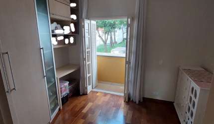 Lindo sobrado em condomínio fechado pronto para morar