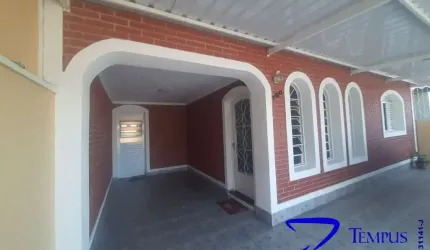 Casa com 2 quartos à venda na Rua Doutor Gastão Vidigal, 160, Jardim Aurélia, Campinas por R$ 689.000