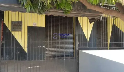 ÓTIMO PONTO COMERCIAL NO BAIRRO CID. JARDIM, ESQUINA, COM 2 PORTAS DE AÇO, DEVIDAMENTE ESTRUTURADO PARA COMERCIO.