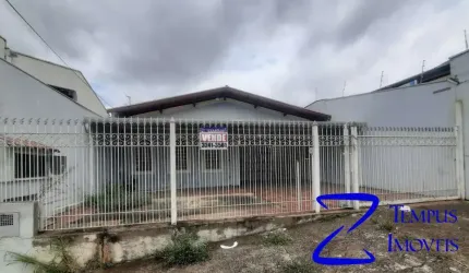 OPORTUNIDADE DE COMPRAR/ALUGAR CASA RES. OU COM. NO BAIRRO JARDIM AURELIA, 3 QUARTOS, 6 VAGAS E EDICULA COMPLETA NOS FUNDOS.