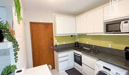 Loft com 1 quarto para alugar na Rua Vera Linhares de Andrade, 2135, Córrego Grande, Florianópolis por R$ 2.400