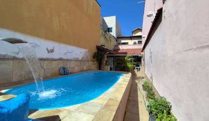 Venda de Casa com 3 Quartos e Piscina- Sol y Mar