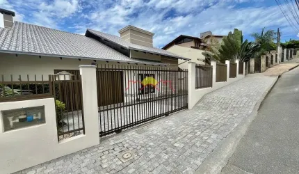 12335 - Casa Averbada Alto Padrão Semi Mobiliada no bairro Nova Brasília