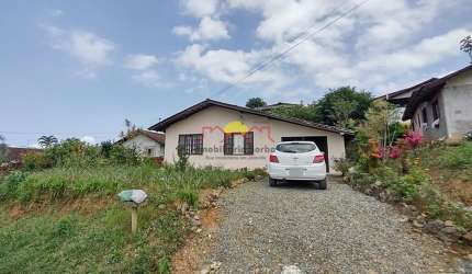 11502 - Casa com 03 Quartos e Amplo Terreno no bairro  Itaum