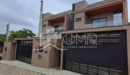 SOBRADO LOCALIZADO NO CENTRO E PRÓXIMO À PRAIA DE BARRA VELHA