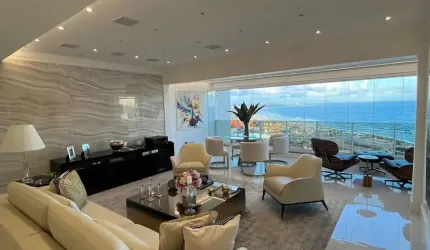 Fantástico apartamento totalmente frente mar, no condomínio mais desejado da orla de Salvador! Rodeado de belezas naturais. Um apt. pronto para morar com elegância e conforto!