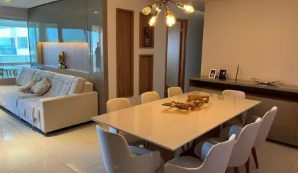 Lindo apartamento finamente decorado pronto para morar, frente mar. Pronto para morar