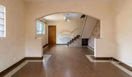 Sobrado Residencial ou Comercial no Chora Menino, SP