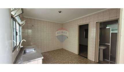 Casa de 2 cômodos  para alugar na Vila Maria