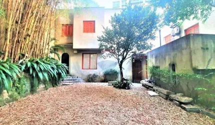 Casa Comercial em Higienópolis: Oportunidade Única!