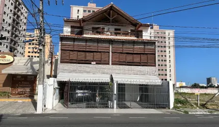 Excelente opção para comércio no Grageru, Rua Franklin de Campos Sobral.