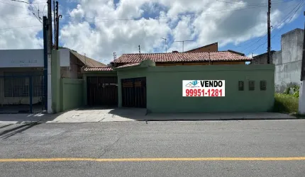 Excelente imóvel para residência ou comércio, no Bairro Coroa do Meio