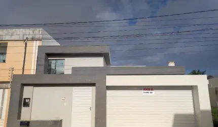 Imóvel recém construído, nunca habitado, com excelente localização!