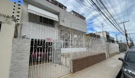Excelente imóvel para clínicas, consultórios, grandes escritórios, medindo 10m x 30m
