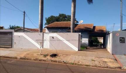 Térrea para venda tem 110 metros quadrados com 3 quartos