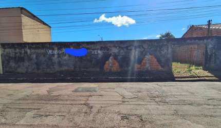 TERRENO PLANO NO BAIRRO SANTO ANTONIO, PERTO DAS PRINCIPAIS AVENIDAS.